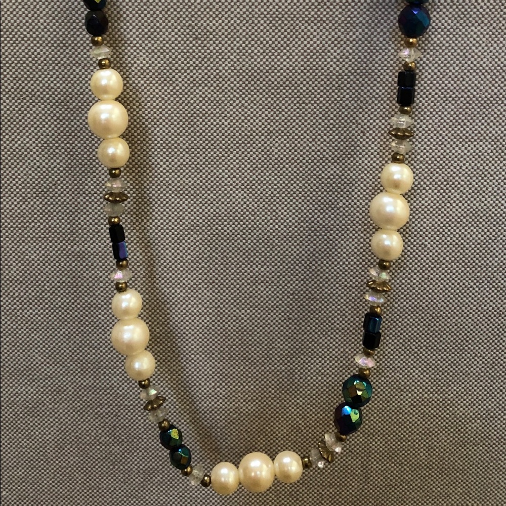 Pearl and beaded necklace